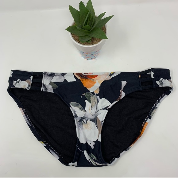 Athleta Other - Athleta Bikini Bottom